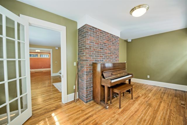 648 Sunset Lane, East Lansing, MI 48823