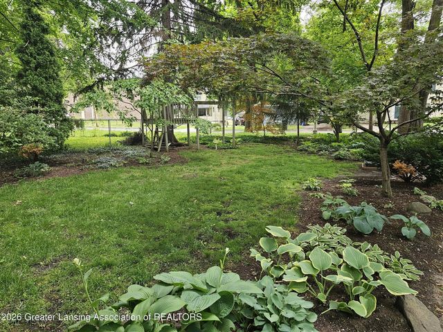 648 Sunset Lane, East Lansing, MI 48823