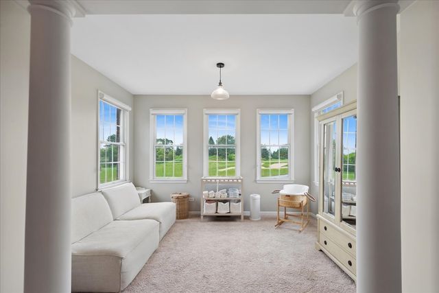 24 Tournament Drive S, Hawthorn Woods, IL 60047