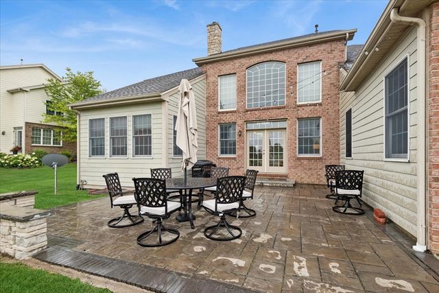 24 Tournament Drive S, Hawthorn Woods, IL 60047