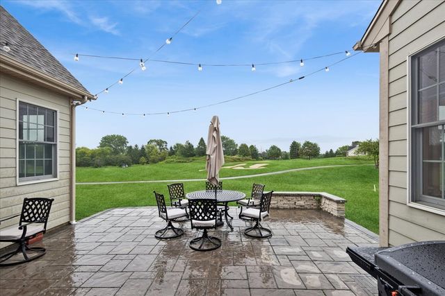 24 Tournament Drive S, Hawthorn Woods, IL 60047