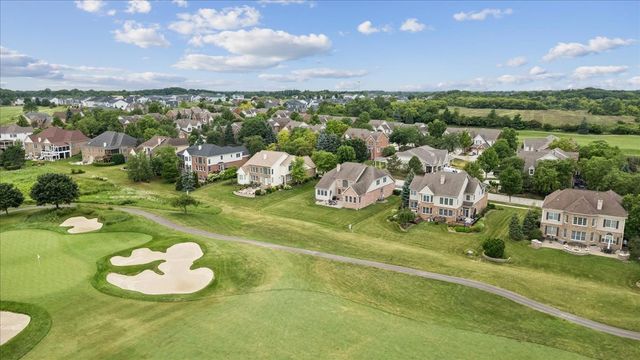 24 Tournament Drive S, Hawthorn Woods, IL 60047
