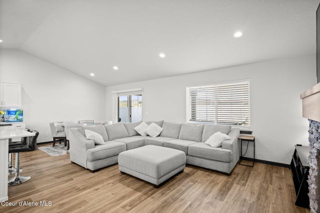 12676 N Krauss Cir, Rathdrum, ID 83858