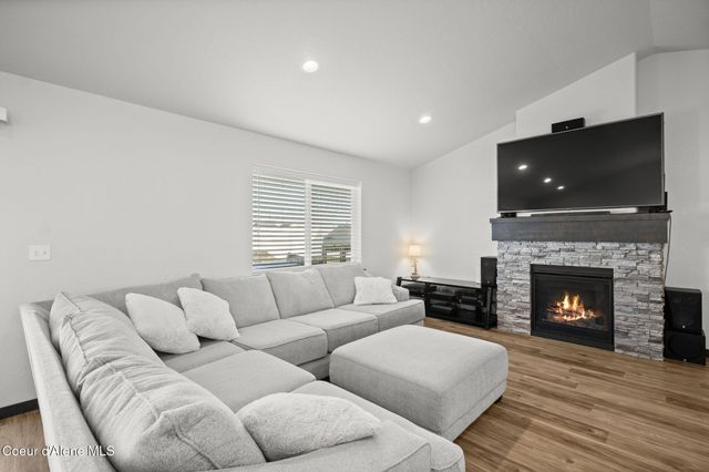 12676 N Krauss Cir, Rathdrum, ID 83858