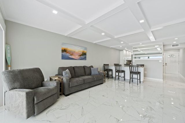 6061 2ND STREET E 45, St Petersburg, FL 33706