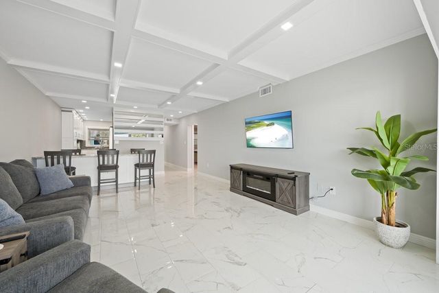 6061 2ND STREET E 45, St Petersburg, FL 33706