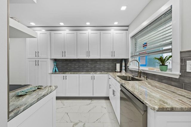 6061 2ND STREET E 45, St Petersburg, FL 33706