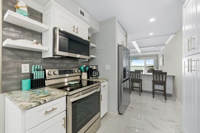 6061 2ND STREET E 45, St Petersburg, FL 33706