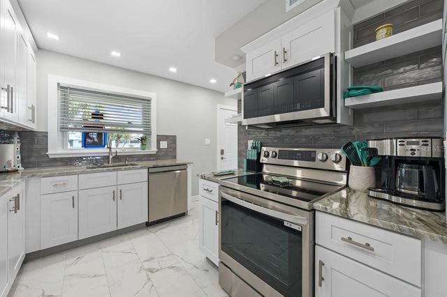 6061 2ND STREET E 45, St Petersburg, FL 33706
