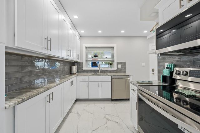 6061 2ND STREET E 45, St Petersburg, FL 33706