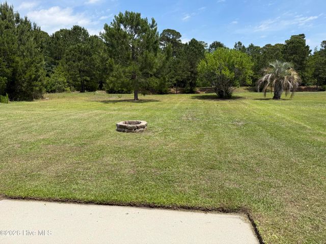 136 N Palm Drive, Winnabow, NC 28479
