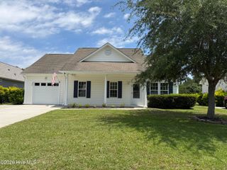 136 N Palm Drive, Winnabow, NC 28479