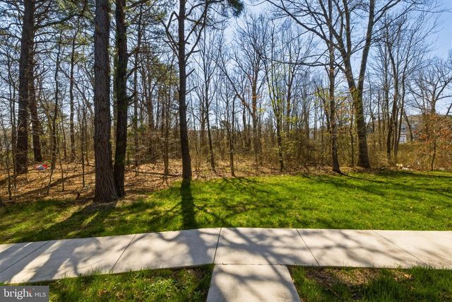 7 LYONS CT, Sicklerville, NJ 08081