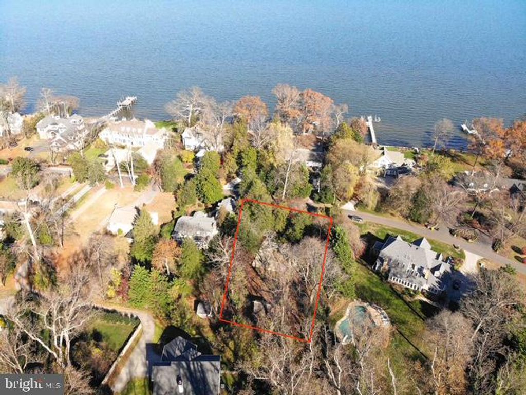 Image 6 of property listing at 1546 SHIPSVIEW RD, Annapolis, MD 21409