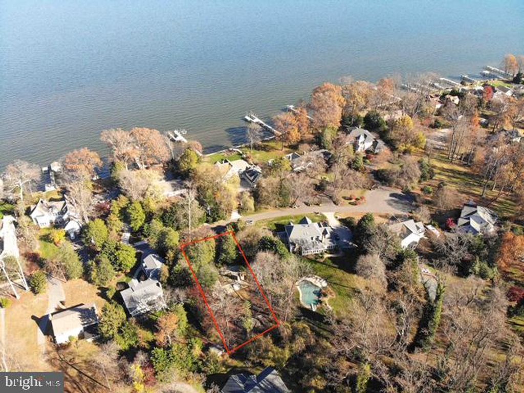 Image 9 of property listing at 1546 SHIPSVIEW RD, Annapolis, MD 21409