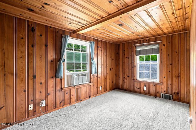 4031 Springhill Rd, Louisville, KY 40207