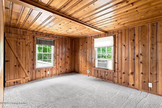 4031 Springhill Rd, Louisville, KY 40207