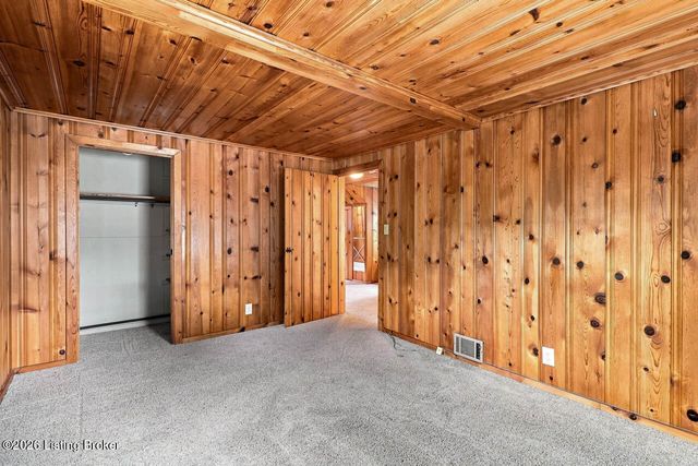 4031 Springhill Rd, Louisville, KY 40207