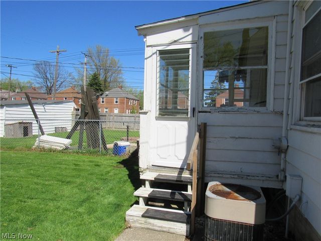 22131 S Lakeshore Drive, Euclid, OH 44123