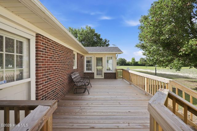 132 Jesse T Bryan Road, Kinston, NC 28504