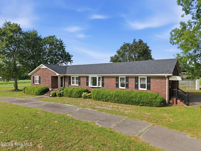 132 Jesse T Bryan Road, Kinston, NC 28504