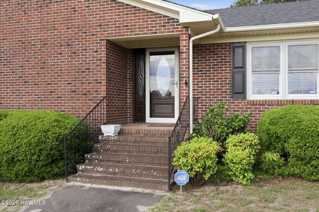 132 Jesse T Bryan Road, Kinston, NC 28504