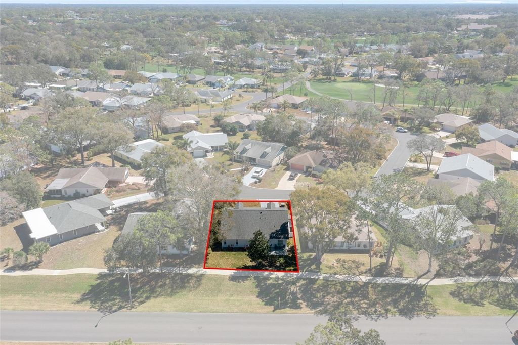 Image 3 of property listing at 6282 DARIEN WAY, Spring Hill, FL 34606