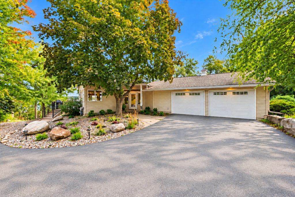 13000 182nd Street N, Marine On Saint Croix, MN 55047 — exterior
