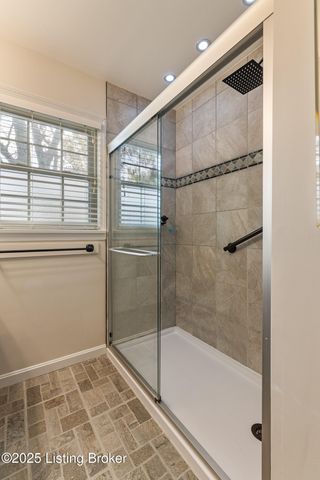 11018 Brechin Rd, Louisville, KY 40243