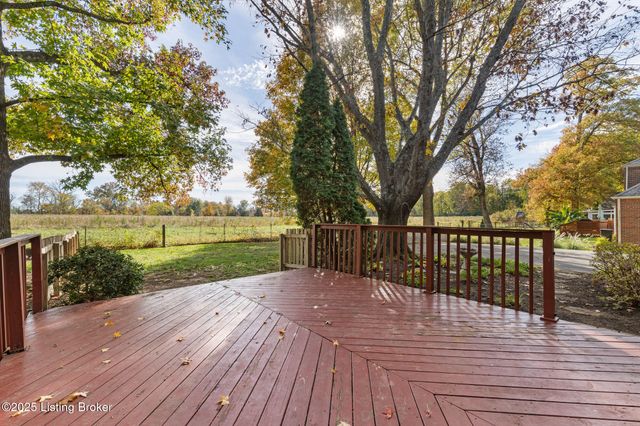 11018 Brechin Rd, Louisville, KY 40243