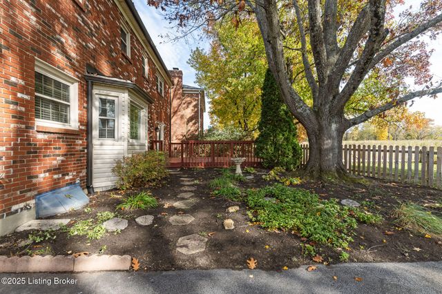 11018 Brechin Rd, Louisville, KY 40243