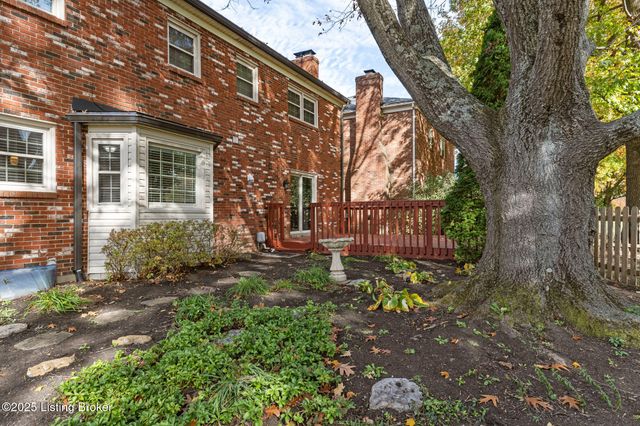 11018 Brechin Rd, Louisville, KY 40243