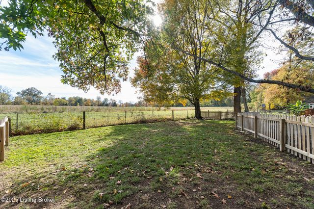 11018 Brechin Rd, Louisville, KY 40243