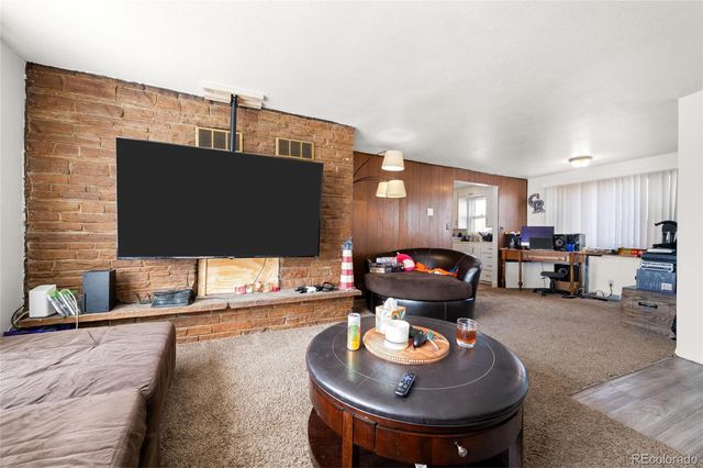 604-606 E Eisenhower Boulevard, Loveland, CO 80537