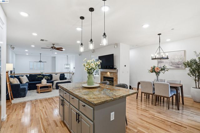 147 Landsdowne Loop, San Ramon, CA 94582