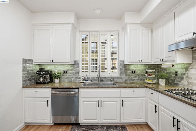 147 Landsdowne Loop, San Ramon, CA 94582