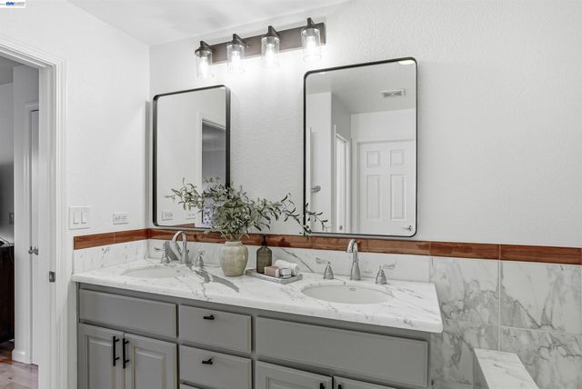 147 Landsdowne Loop, San Ramon, CA 94582