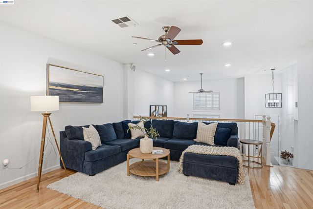 147 Landsdowne Loop, San Ramon, CA 94582