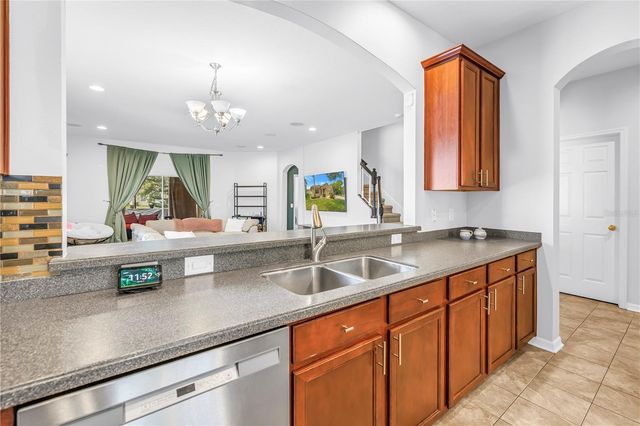 7717 TANGLE BROOK BOULEVARD, Gibsonton, FL 33534