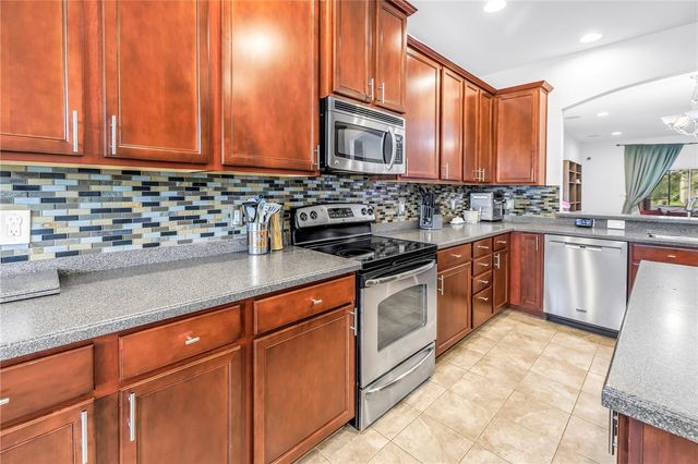 7717 TANGLE BROOK BOULEVARD, Gibsonton, FL 33534