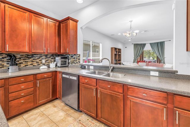 7717 TANGLE BROOK BOULEVARD, Gibsonton, FL 33534