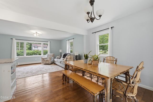 32 Kings Road, Lake George, NY 12845