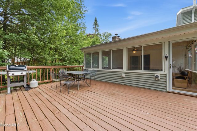 32 Kings Road, Lake George, NY 12845