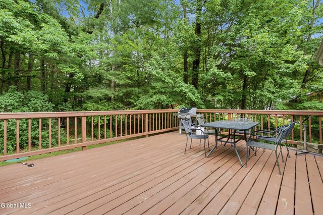 32 Kings Road, Lake George, NY 12845