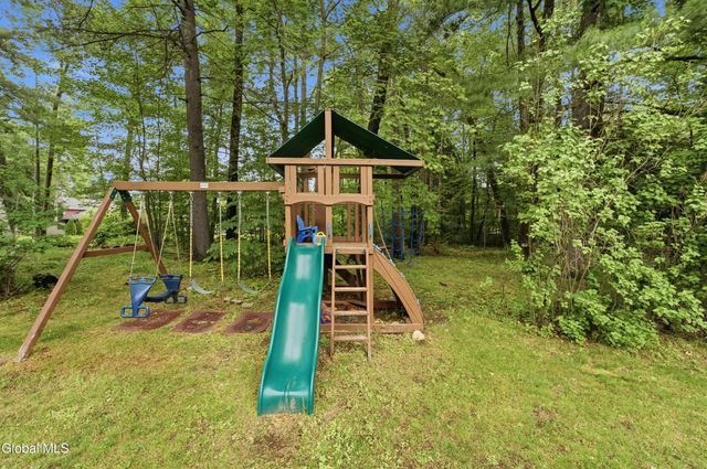 32 Kings Road, Lake George, NY 12845