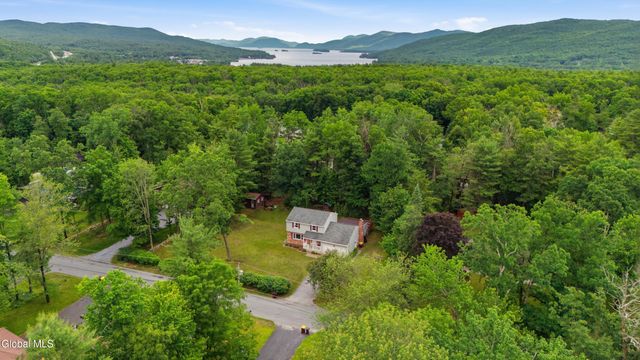 32 Kings Road, Lake George, NY 12845