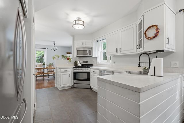 32 Kings Road, Lake George, NY 12845