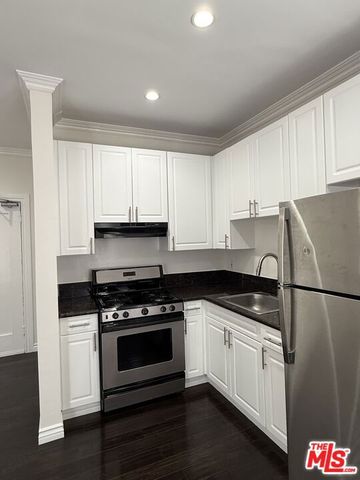 334 N Heliotrope Drive 203, Los Angeles, CA 90004