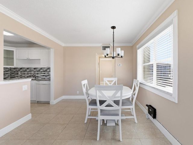 530 Horizons E 205, Boynton Beach, FL 33435