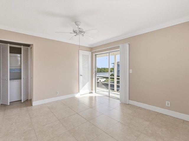 530 Horizons E 205, Boynton Beach, FL 33435